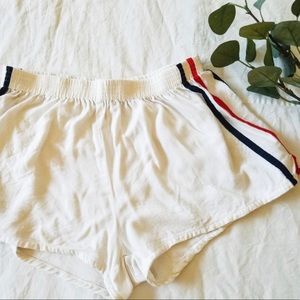 BRANDY MELVILLE Shorts!